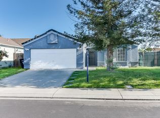 3612 Castlepark Dr, Riverbank, CA 95367