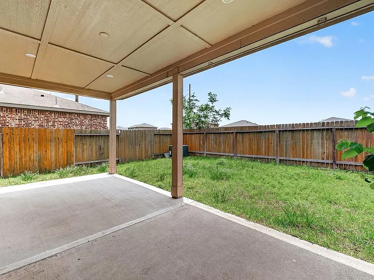 228 Elm Patch Dr — Photo 32