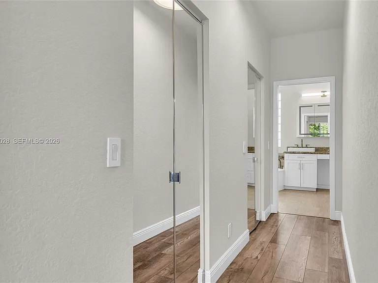 950 Marina Dr — Photo 17