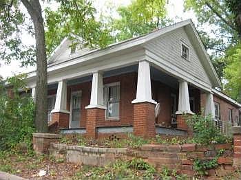 3rd image of 321 Baptist Ave
