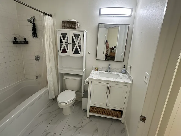 2422 Tremont Pl #103 — Photo 12