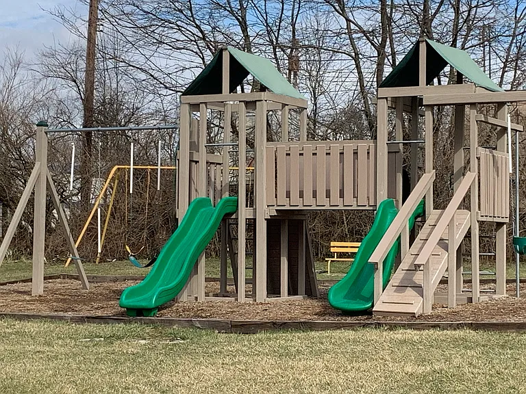 Crown Crossing Apartments — Photo 5