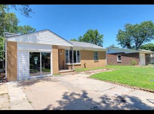 1220 E Alturas Ave, Wichita, KS 67216