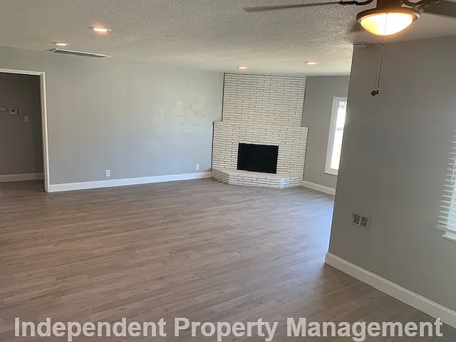 3431 N Callisch St — Photo 4