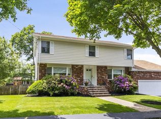 1 Angenica Ter, Marblehead, MA 01945