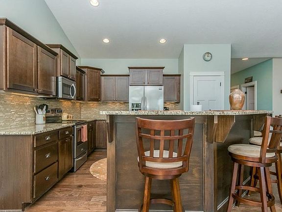 5th image of 5025 NE Michael Ct