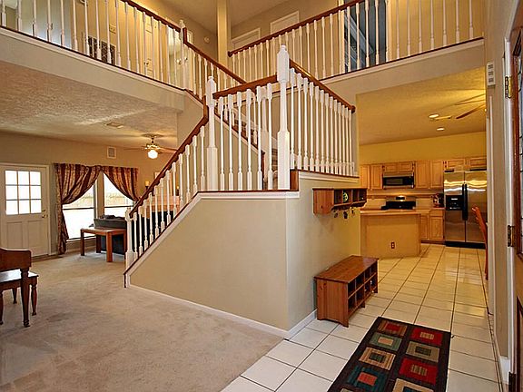 2nd image of 1008 N Sunset Dr