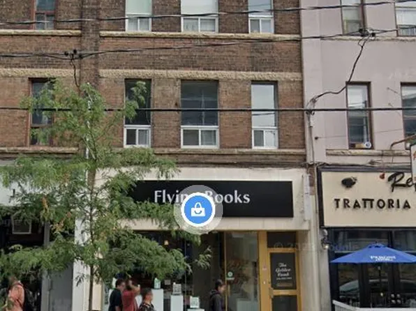 784 College St Floor 3, Toronto, ON M6G 1C6