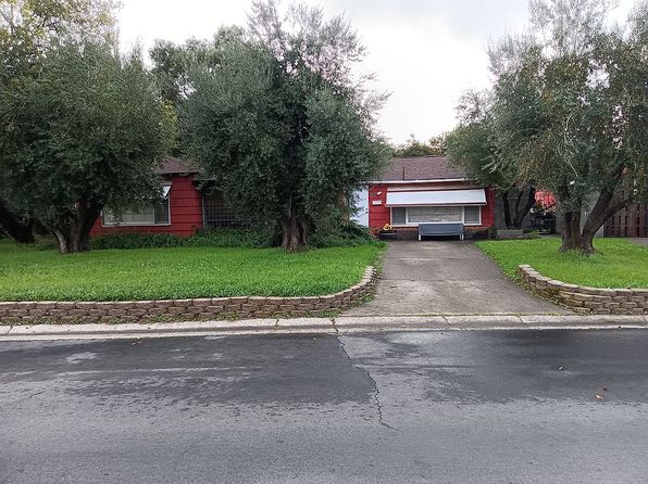 2610 Carmichael Way, Carmichael, CA 95608