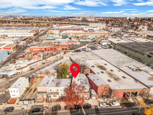 58-07 Maspeth Avenue image 33 of 35