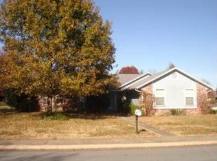 2108 Hummingbird Dr, Springdale, AR 72764