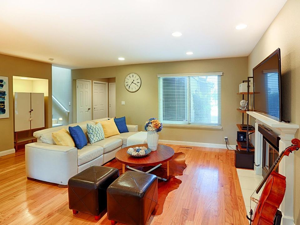 1st image of 105 Palmer Dr
