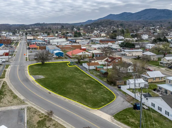 Sycamore Ave, Buena Vista, VA 24416