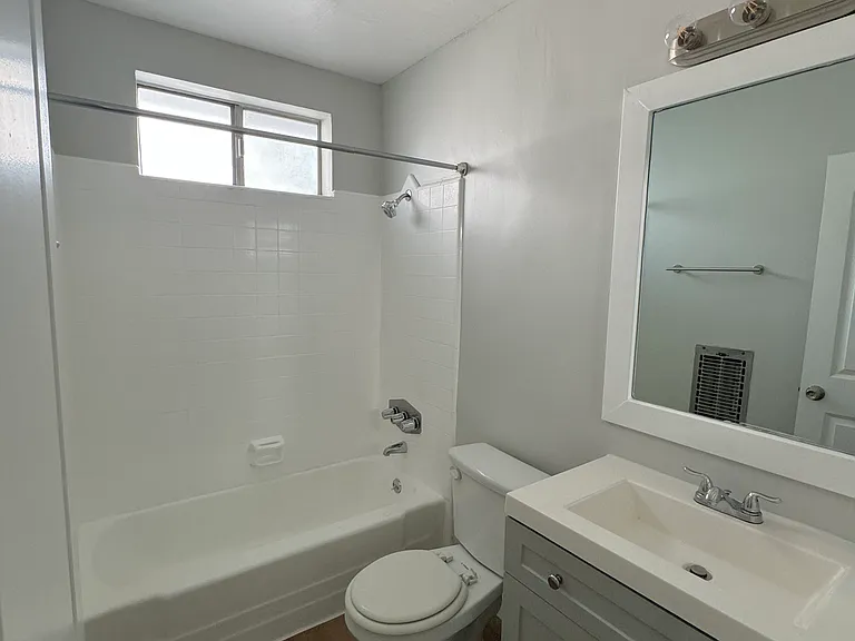 5505 Corteen Pl #7 — Photo 16