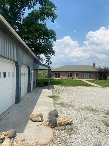 2nd image of 17926 Brush Creek Rd