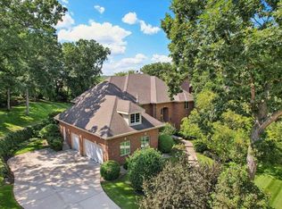 5670 Ashbourne Ln, Fitchburg, WI 53711
