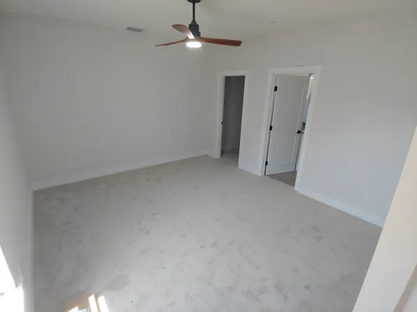 2709 Swanston Oak Ln, Sacramento, CA 95818