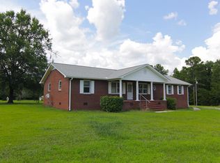 622 Johns Creek Rd, Hodges, SC 29653