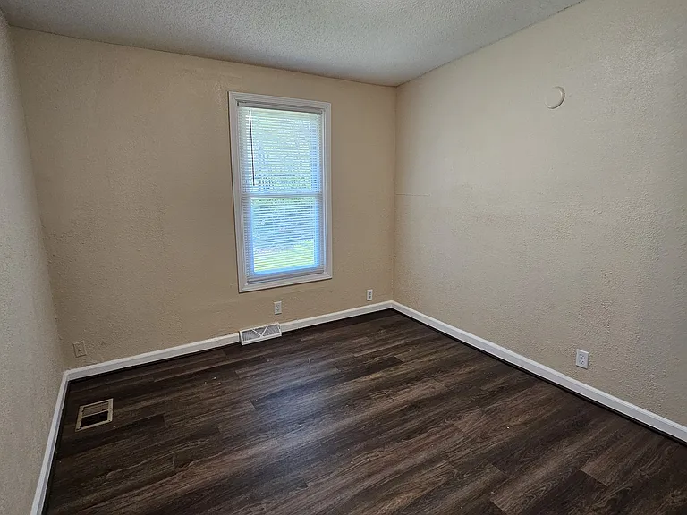 3147 Cleveland Ave — Photo 22
