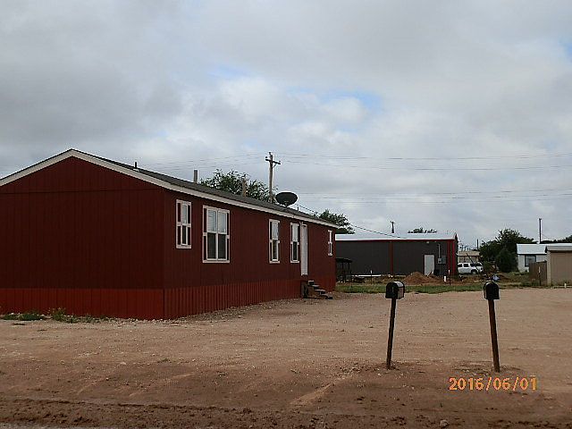 2nd image of 206 NE Avenue H