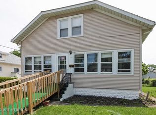 1411 Laurel Ave, Waukegan, IL 60085