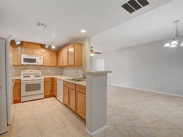 6868 Sky Pointe Dr #1078 — Photo 14