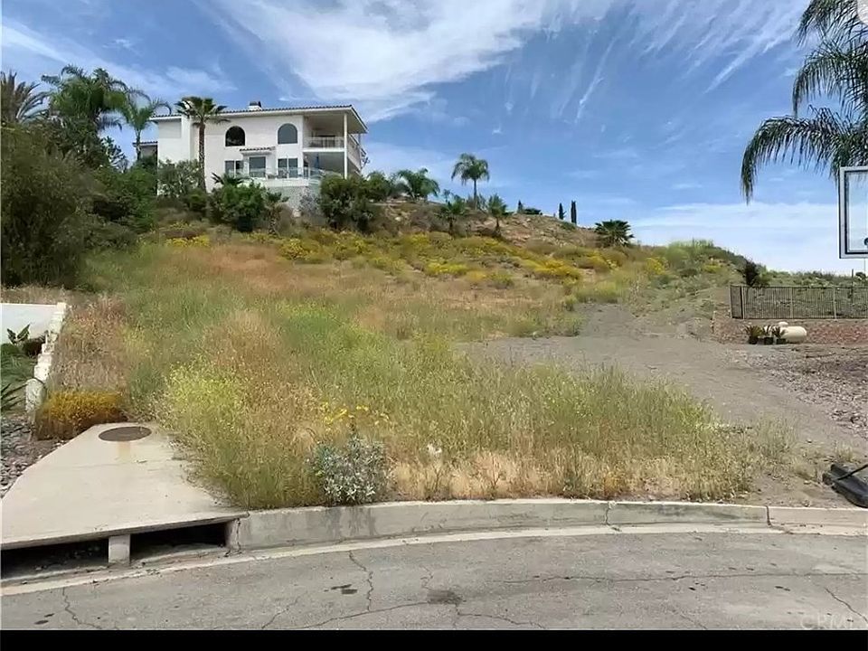 2nd image of 22256 Pinto Dr