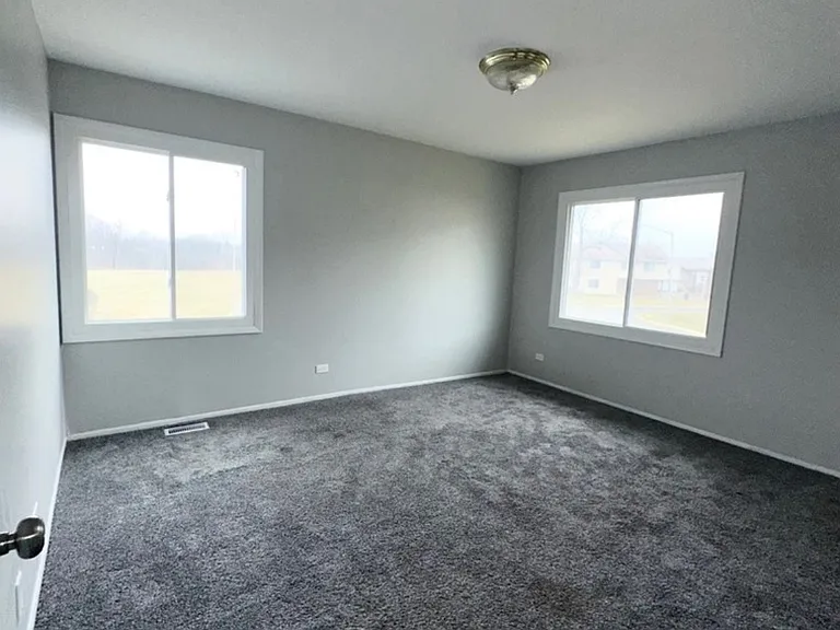 711 Driftwood Ct — Photo 10