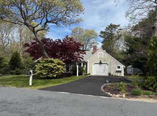 3 Arthur Ln, Yarmouth Port, MA 02675