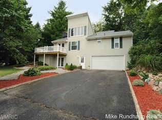 7239 Kettle Lake Dr SE, Alto, MI 49302