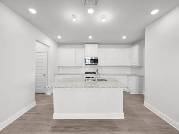 10220 Edgewood Dr, Greenville, TX 75402