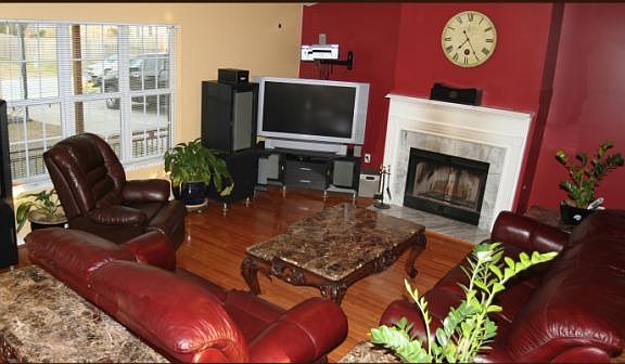 Spacious Family Room