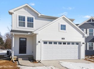 1002 Cedarwood Dr, Greenville, MI 48838