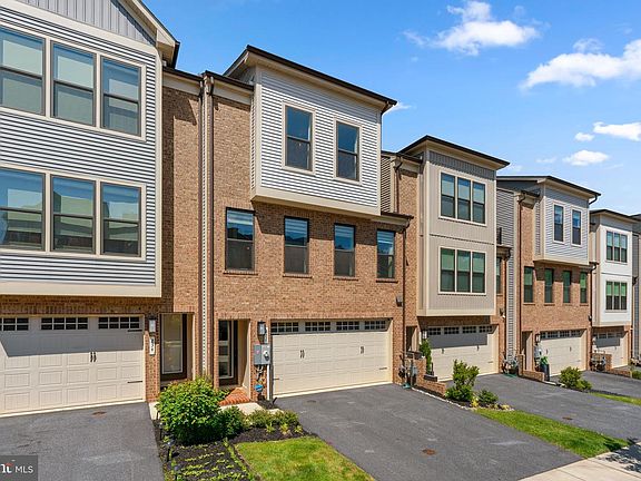2nd image of 232 Hickory Hollow Ct