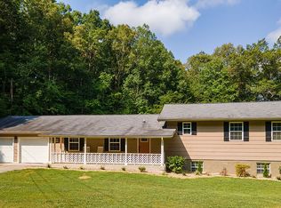 1328 Old Thatcher Rd, Soddy Daisy, TN 37379