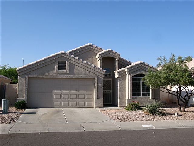 1st image of 2640 E Redwood Ln