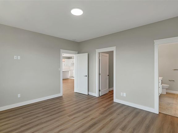 4th image of 457 Arizona Dr #16