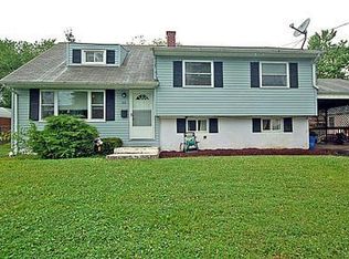 22 Ulysses Rd, Somerset, NJ 08873