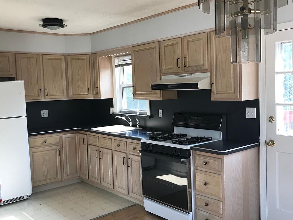 1st image of 420 Broughton Ave