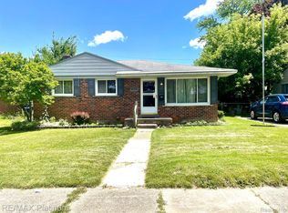 4019 Garfield St, Wayne, MI 48184