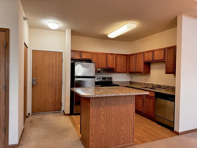 Crown Villa Apartments — Photo 23