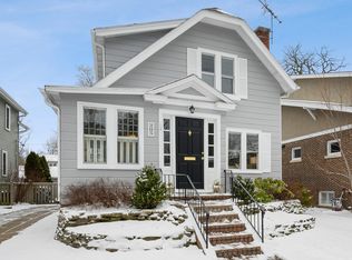 205 Dupee Pl, Wilmette, IL 60091