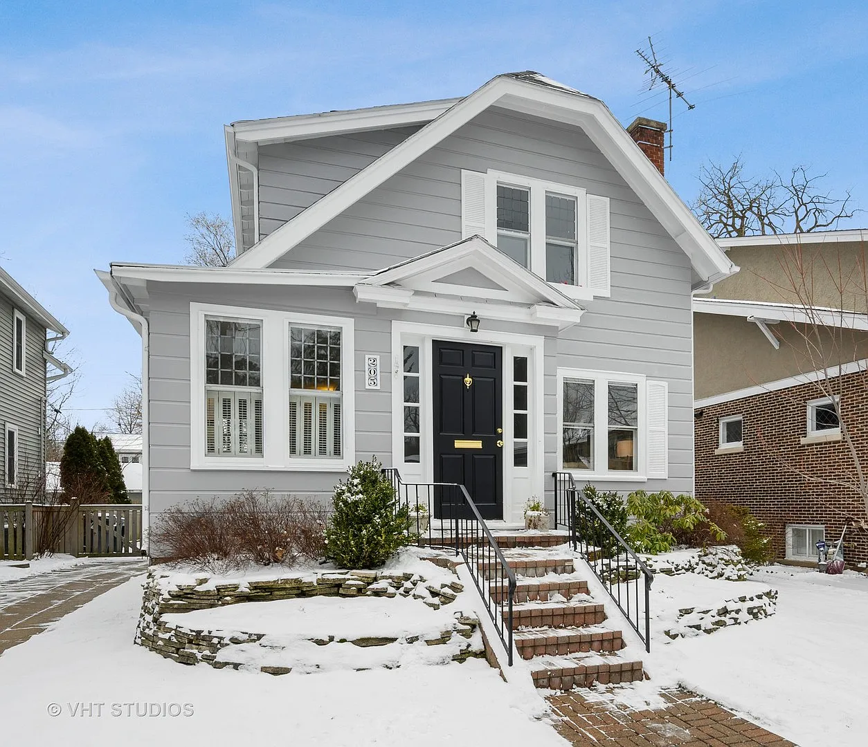 205 Dupee Pl photo 1
