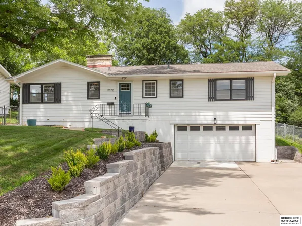7072 Izard St, Omaha, NE 68132