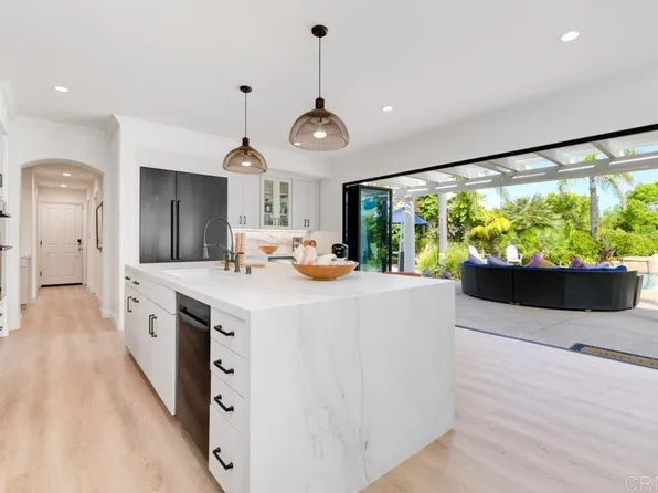 6714 Lemon Leaf Dr, Carlsbad, CA 92011