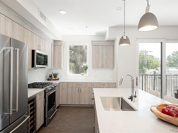 3rd image of 431 E Bayaud Ave #207