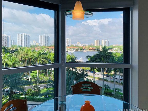 3rd image of 21205 Yacht Club Dr APT 706