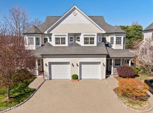 147 Holly Hill Ln Unit 2, Greenwich, CT 06830