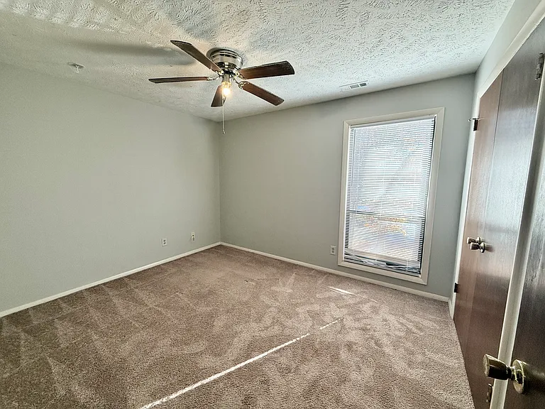 1808 Tryon Dr #5 — Photo 6