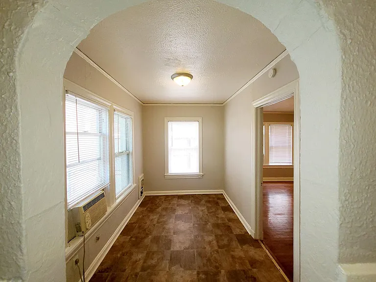 5707 Ross Ave — Photo 5